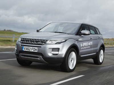 Το νέο κιβώτιο εννιά σχέσεων της Land Rover